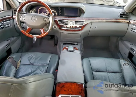 2007 Mercedes-Benz S 550 z USA, uszkodzony, nr VIN WDDNG71X77A108129